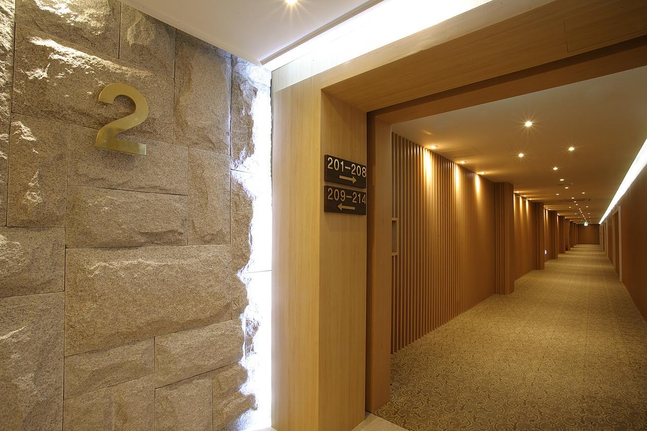 Y Ocean Hotel Йосу Экстерьер фото